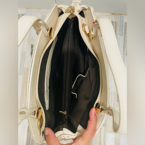 Elegant Cream Concorde Handbag pebbled  faux leather purse - Picture 13 of 16